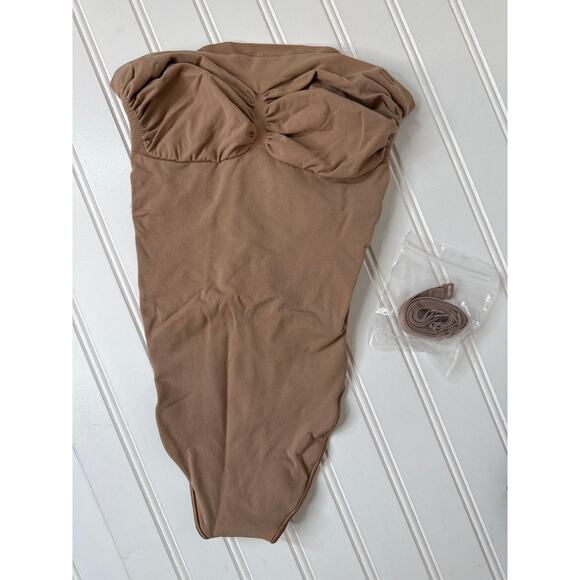 NEW Skims Seamless Strapless Thong Bodysuit & Sculpting Waist Trainer BUNDLE XL - Picture 4 of 9